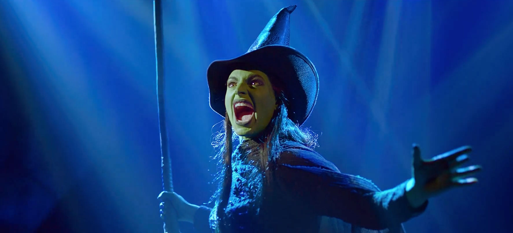 Oprah Narrates Star-Studded Salute to Broadway's Return Image