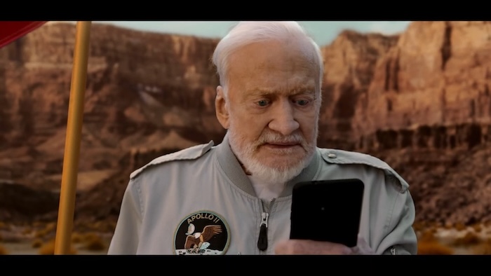 buzz-a | Muse by Clios