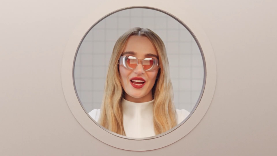 Chloe Fineman Explains Hair Science for Olaplex Image