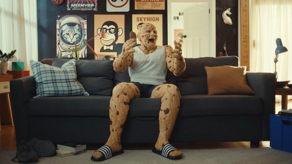 Man Morphs Into a Cookie in Awesome Maxibon Ad