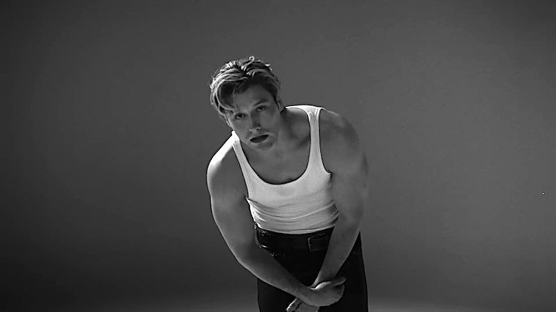 Verizon's Hunky Hotness Top the Week's 5 Best Ads