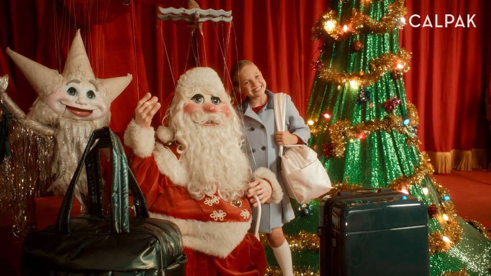 Marionettes Make the Holiday Scene for CALPAK